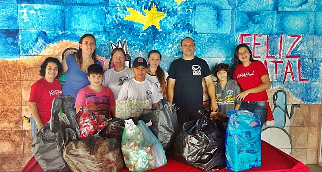 Leia mais sobre o artigo PADRÃO ÁGUIAS ARRECADA BRINQUEDOS PARA A APAE NOVA FRIBURGO