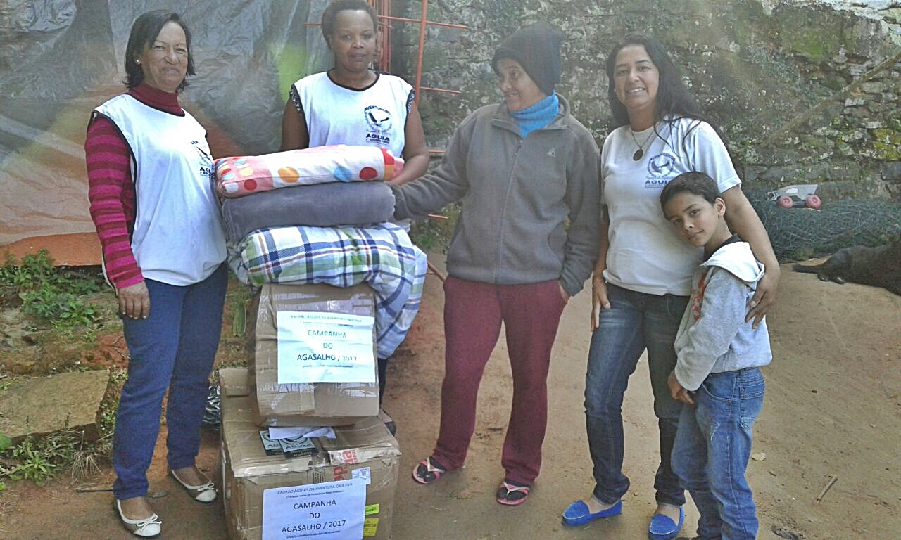 Leia mais sobre o artigo PADRÃO ÁGUIAS INICIA ENTREGA DE AGASALHOS ÀS FAMÍLIAS CARENTES
