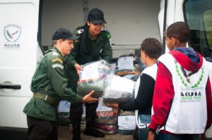 Leia mais sobre o artigo PADRÃO ÁGUIAS ENTREGA AGASALHOS E COBERTORES PARA O ABRIGO MUNICIPAL