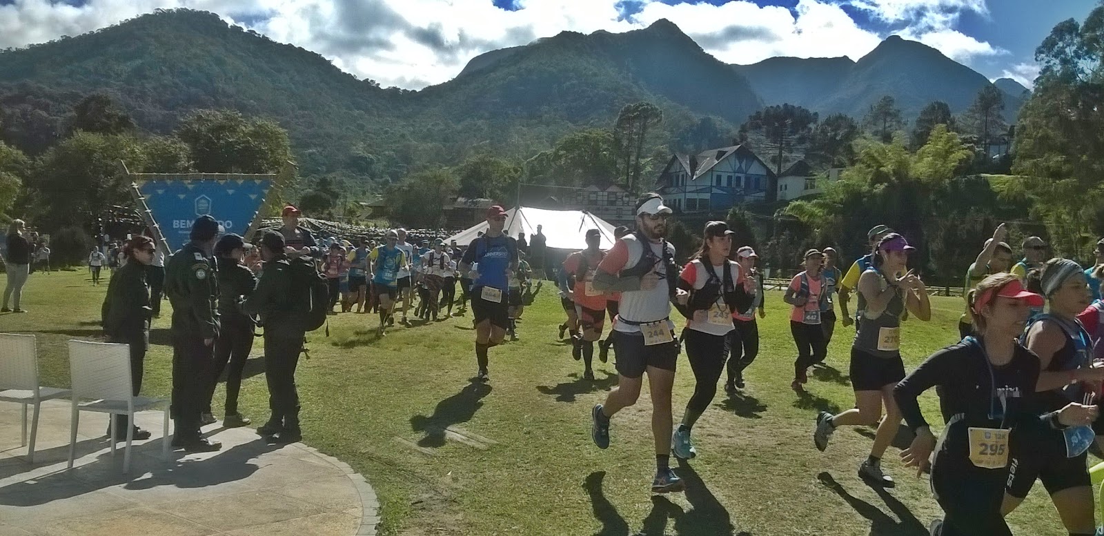 Leia mais sobre o artigo PADRÃO ÁGUIAS AUXILIA EVENTO DE CORRIDA DE MONTANHA EM TERESÓPOLIS