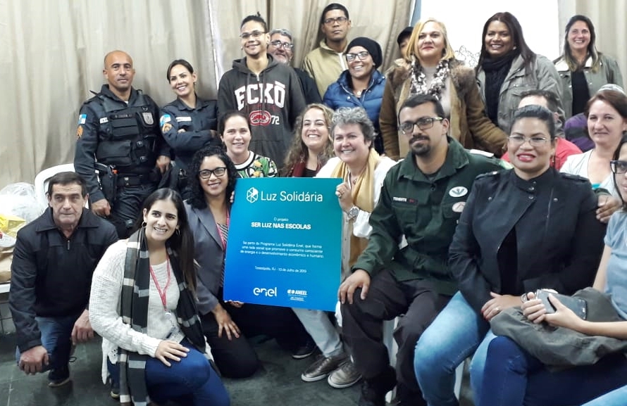 Leia mais sobre o artigo PADRÃO ÁGUIAS PARTICIPA DE EVENTO DE ABERTURA DO PROJETO “SERLUZ NAS ESCOLAS”