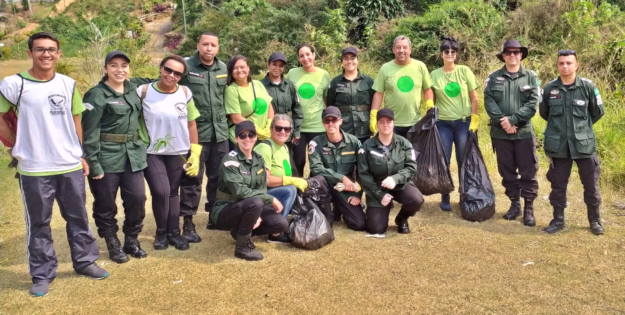 Leia mais sobre o artigo PADRÃO ÁGUIAS PARTICIPA DE AÇÃO AMBIENTAL NO DIA DA ÁRVORE
