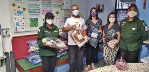 Leia mais sobre o artigo PADRÃO ÁGUIAS ENTREGA AGASALHOS AO CENTRO SOCIAL NOSSA SENHORA DAS GRAÇAS, EM NOVA FRIBURGO, RJ